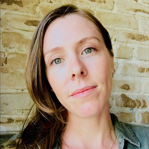 Meet your Posher, Brittany - Picture 3 of 7